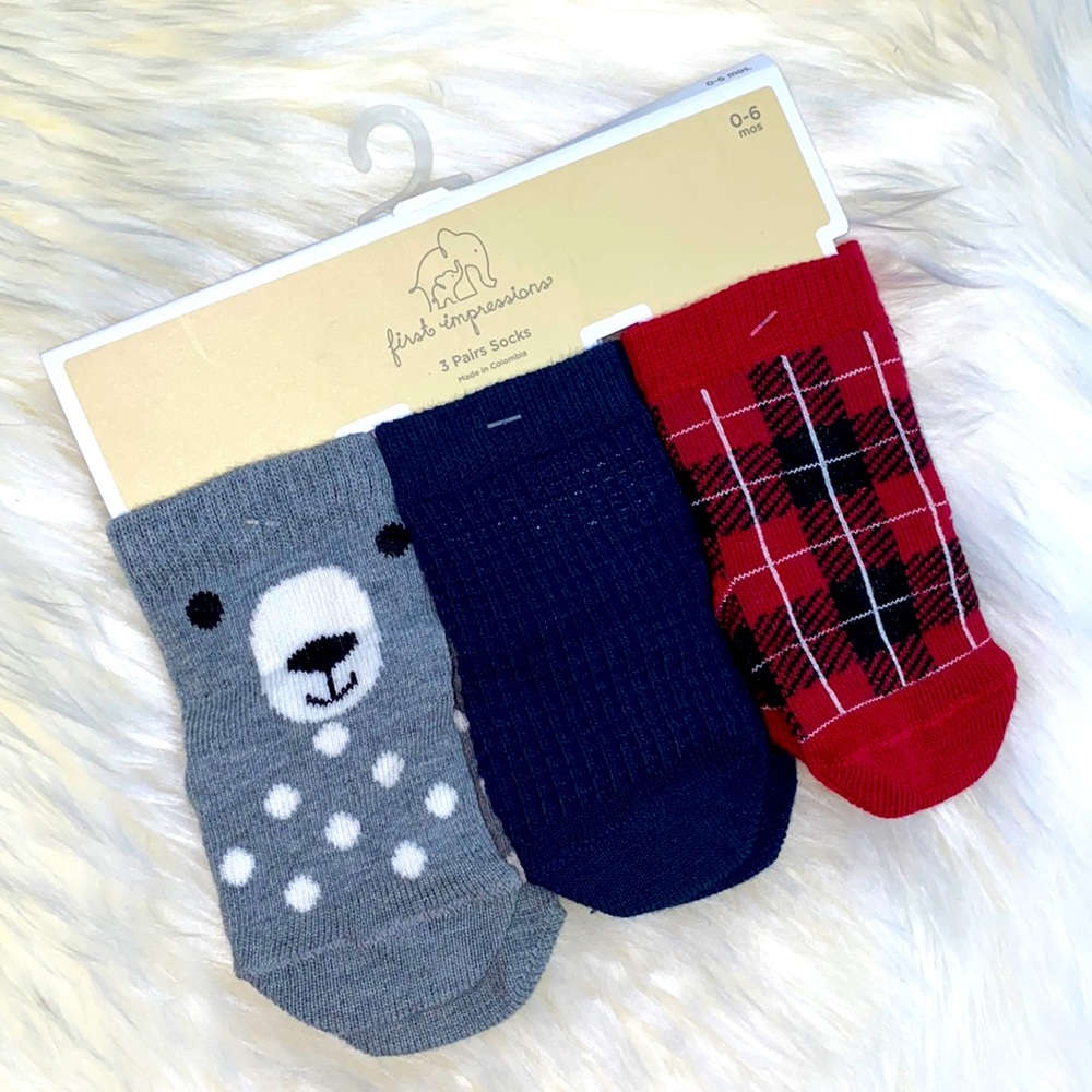 •first impressions • {3 pairs} baby socks! Red, Gray, Navy [0-6 M]